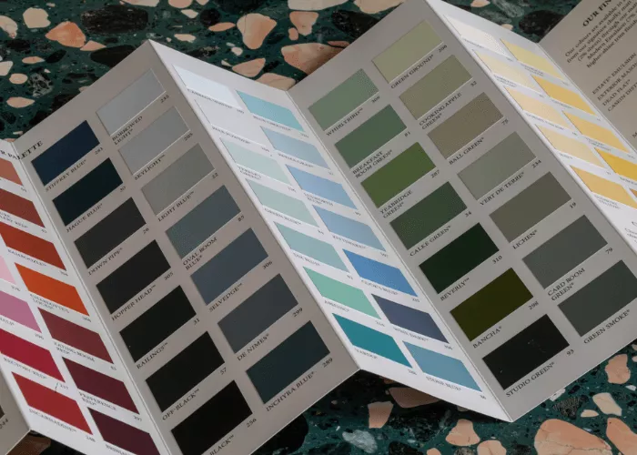 Acheter de la peinture haute gamme Farrow&Ball pour peindre un salon, Porto-Vecchio, FB DECO